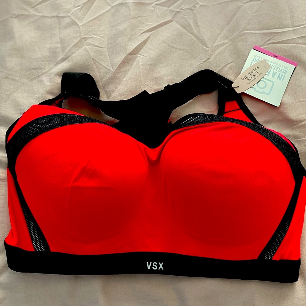 Victoria’s Secret Sport padded Sports Bra, Size 38D, Red and Black